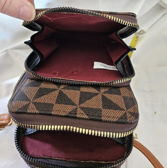 Brown Geometric Crossbody Bag - Unbranded - Picture 11 of 13